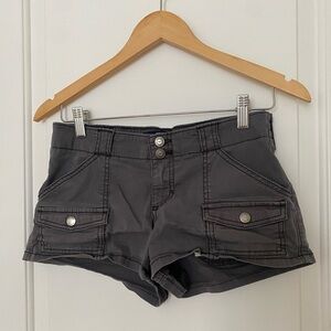Hollister women’s lowrise cargo shorts